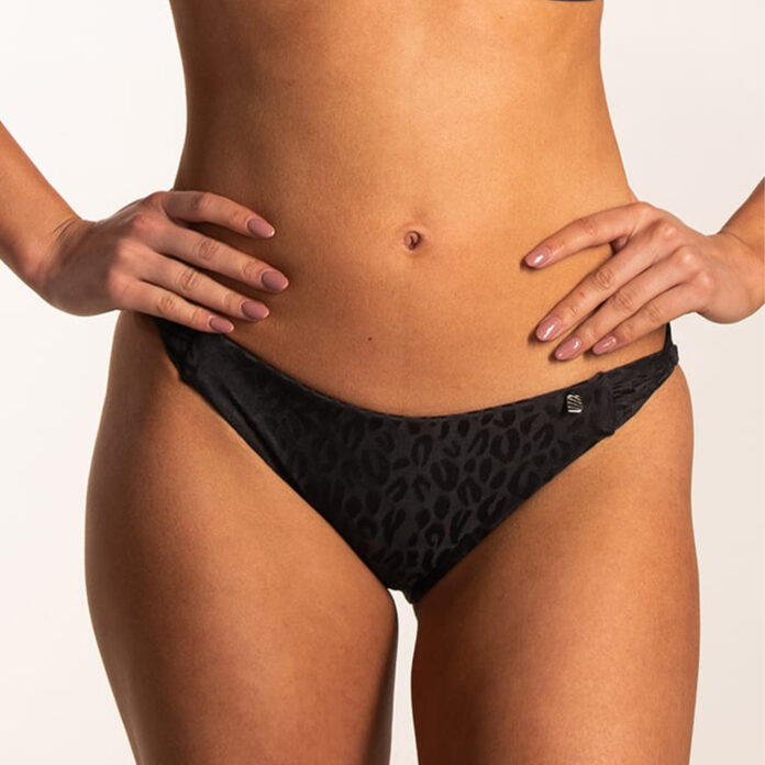 BEACHLIFE BROEKJE TWIST TEXTURED LEO LUIPAARD - ZWART